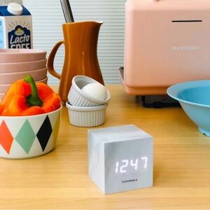 Cloudnola‎ Block LED Alarm Clock Time Temp Date New